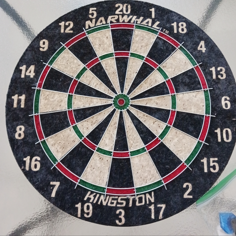 DART BOARD BLACK RED